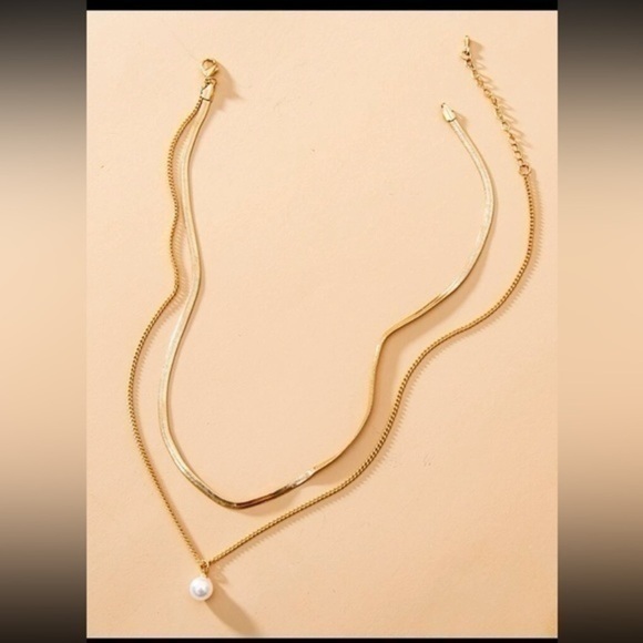 Classic Gold Layered Pearl Necklace - Picture 2 of 2